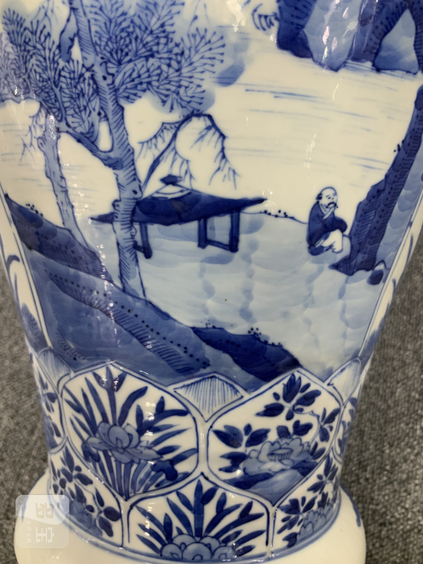 清康熙青花开光山水人物纹大观音尊 - 图10